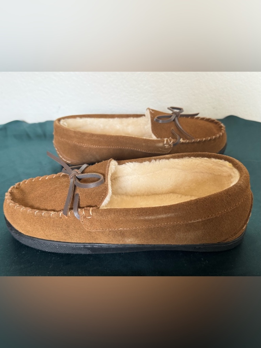 Isotoner Genuine Suede Brown Moccasin Slippers with Plush berber Lining,US 7.5/8